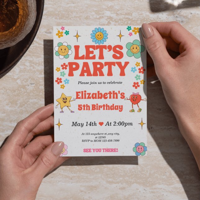 Convite de aniversário para Groovy 5 - Beige, Red, (Groovy 5th Birthday Invitation - Beige, Red, and Retro Floral)