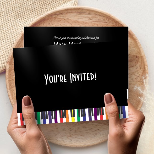Convite de aniversário Rainbow Piano Keys (Rainbow Piano Keys Musical Birthday Party Invitation)