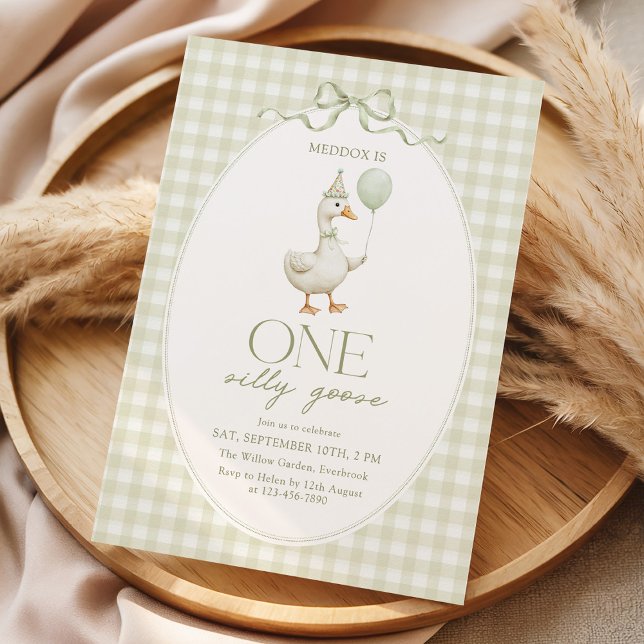 Convite de Aniversário Sage Green One Silly Goose (Criador carregado)
