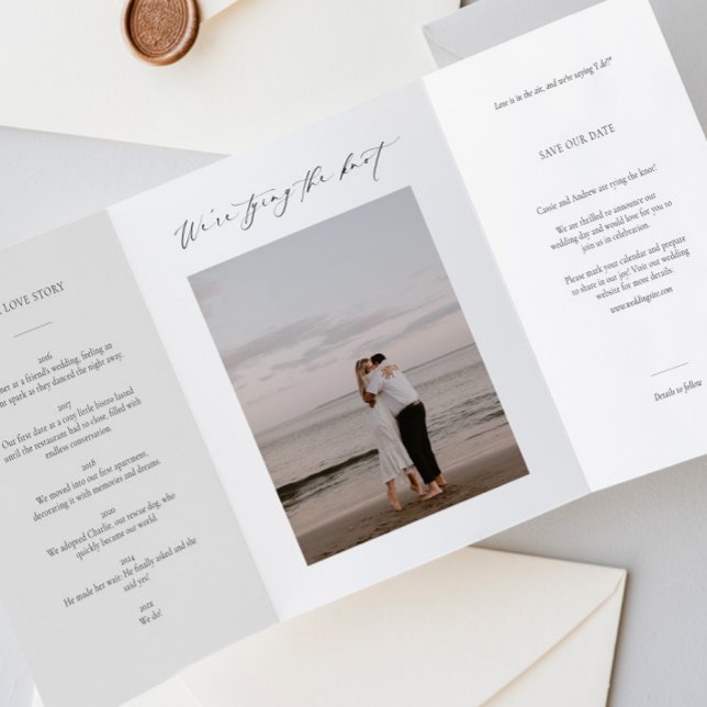 Convite de Anúncio de Data de Três Dobras com Foto (Criador carregado)