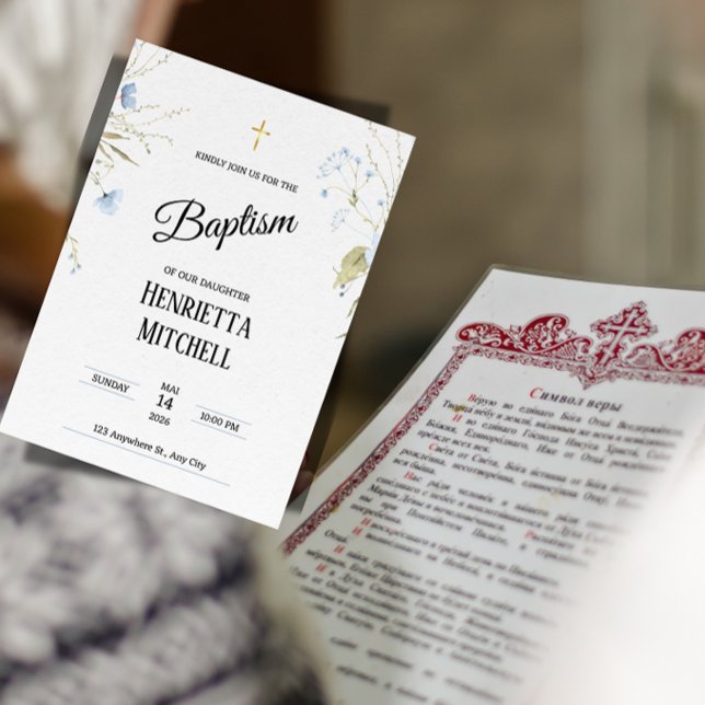 Convite de Batismo de Bebê Menina Elegante ("A elegant bilingual baptism invitation for a daughter, featuring the Orthodox Symbol of Faith.")