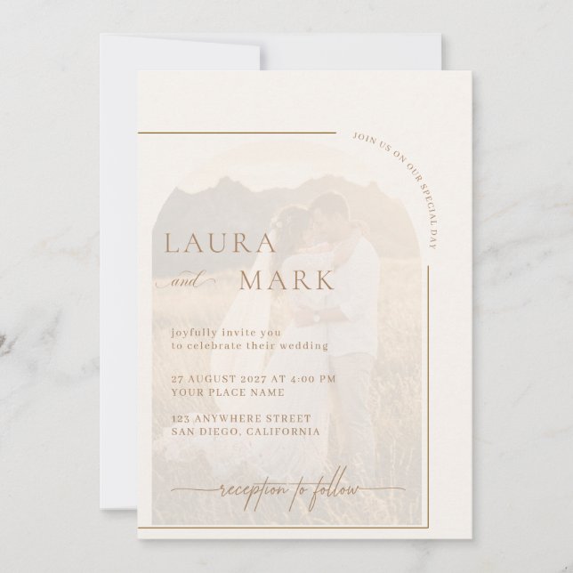 Convite de Casamento Boho Sunset Mountain Dourado  (Frente)