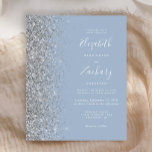 Convite de casamento brilhante de prata azul empoe<br><div class="desc">A borda esquerda deste elegante convite de casamento moderno apresenta uma borda falsa de prata. O texto personalizável combina manuscrito branco,  fontes em copperplate e itálico em um fundo azul empoeirado. O verso apresenta um design de prata e azul empoeirado.</div>