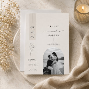 Convite de Casamento com Arco Floral Romântico.