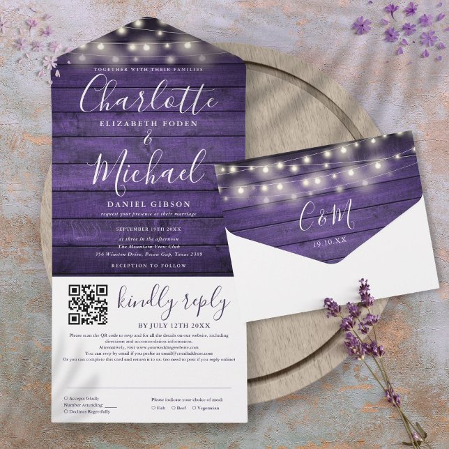 Convite de Casamento com Código QR de Luzes de Cor (Rustic Purple Wood String Lights QR Code Wedding All In One Invitation)