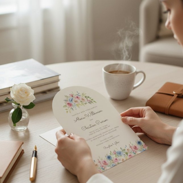 Convite de Casamento com Coroa Floral Pastel (Criador carregado)