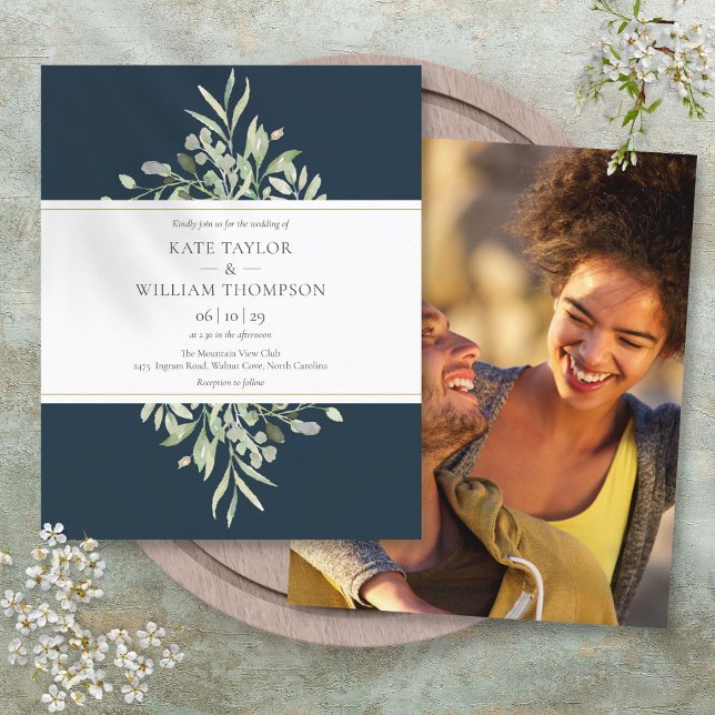 Convite de casamento com foto azul marinho orçamen (Budget Deep Sea Blue Greenery Wedding Photo Invite)