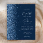 Convite De Casamento Com Lixo Azul Escuro Do Orçam<br><div class="desc">A borda esquerda deste elegante convite de casamento moderno apresenta uma borda azul de falso brilho. O texto personalizável combina manuscrito azul pálido,  fontes copperplate e itálico em um fundo azul mais escuro. O verso apresenta um design de brilho azul correspondente.</div>