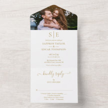 Convite de Casamento com Monograma Dourado Moderno