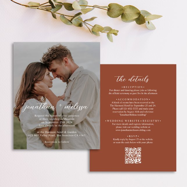 Convite de Casamento com QR Code Elegante Terracot (Criador carregado)