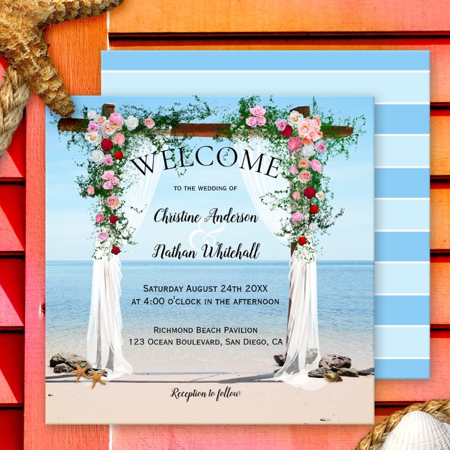 Convite de Casamento de Arbor de Praia Floral (A romantic wedding invitation featuring an arch with veils and roses on the beach)