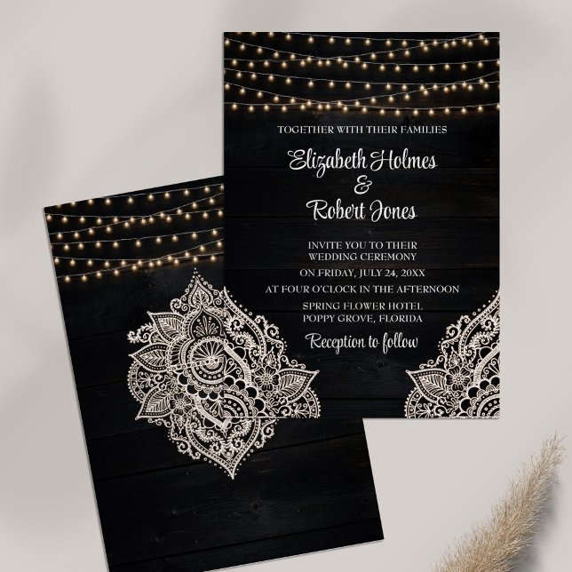 Convite de Casamento de Madeira Rústica Preta (Black Rustic Wooden Wedding Invitation on white table.)