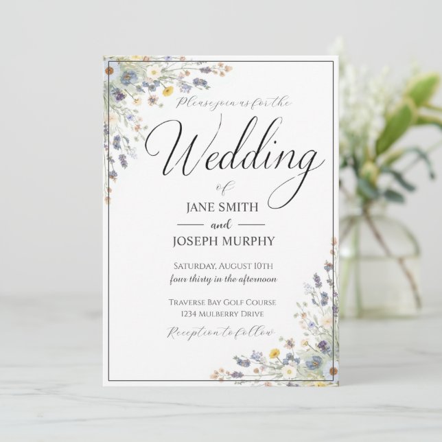 Convite de Casamento Delicado de Flor Silvestre (Em pé/Frente)