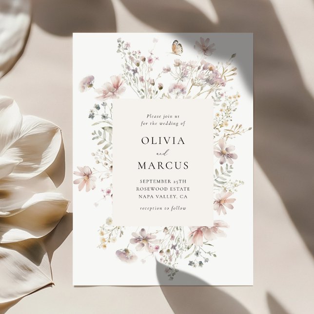 Convite de Casamento Elegante Serif Blush Wildflow (Blush wildflower garden wedding invitation with elegant serif typography and romantic floral frame)