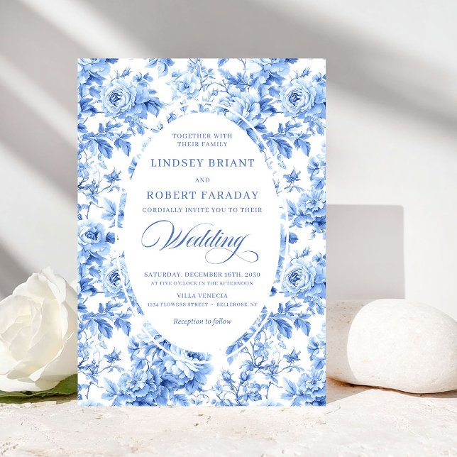 Convite de Casamento Elegante Toile de Jouy Rosa A (Elegant Navy Toile Rose Wedding Invitation)