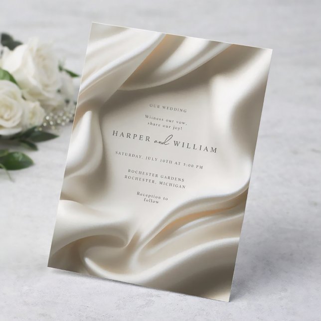 Convite de casamento em cetim marfim elegante (Elegant ivory satin wedding invitation.)