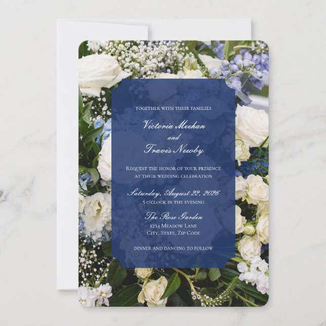 convite de casamento floral azul e branco (Frente)
