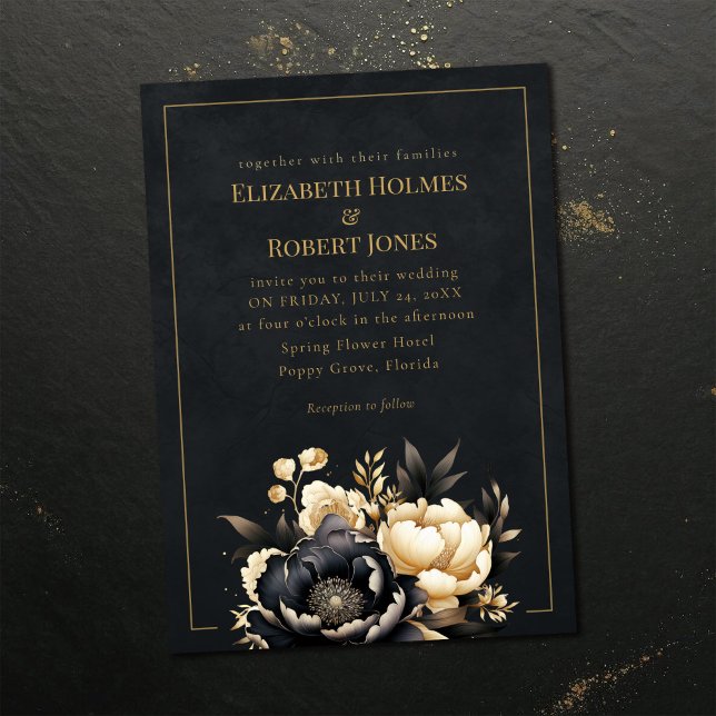 Convite de Casamento Peônia Preto e Dourado Gótico (Black & Gold Peony Gothic Wedding Invitation on a dark vintage wedding table)