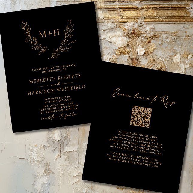 Convite de casamento Preto Monograma Monograma (Budget Elegant Monogram Wreath QR Code Gold on Black Wedding Invitation)