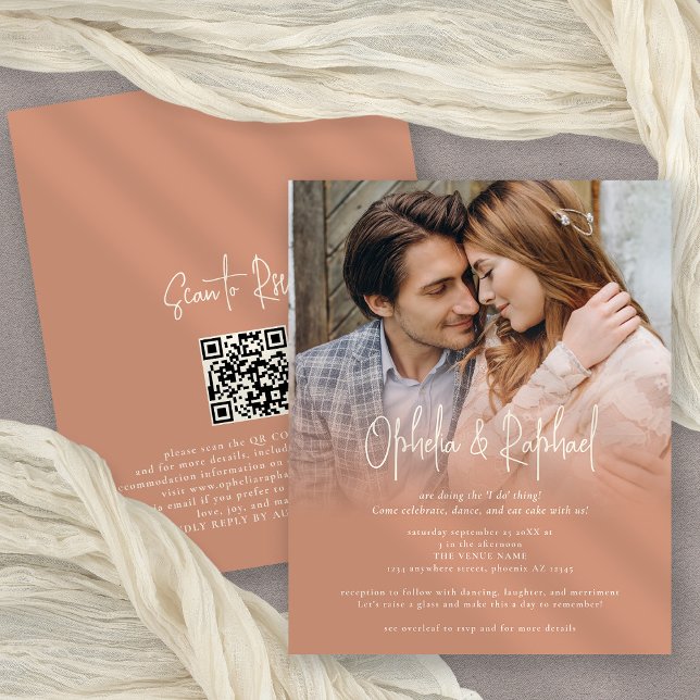 Convite de casamento QR Boho Terracotta Foto de Or (Front and back view)