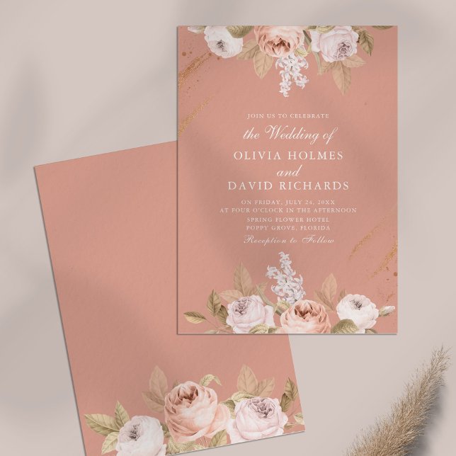 Convite de Casamento Romântico Rosa Peônia (Romantic Pink Peony Wedding Invitation on a table)