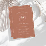 Convite de Casamento Simples Terracotta Monograma<br><div class="desc">Simples Convite De Casamento Terracotta Monograma. Impressiona seus convidados de casamento com este convite de casamento laranja queimado com um belo roteiro branco, com as iniciais da noiva e do noivo em um fundo de terracota. Este Convite tem um design de laranja escuro espantoso, com vibrações modernas e mínimas, perfeitas...</div>