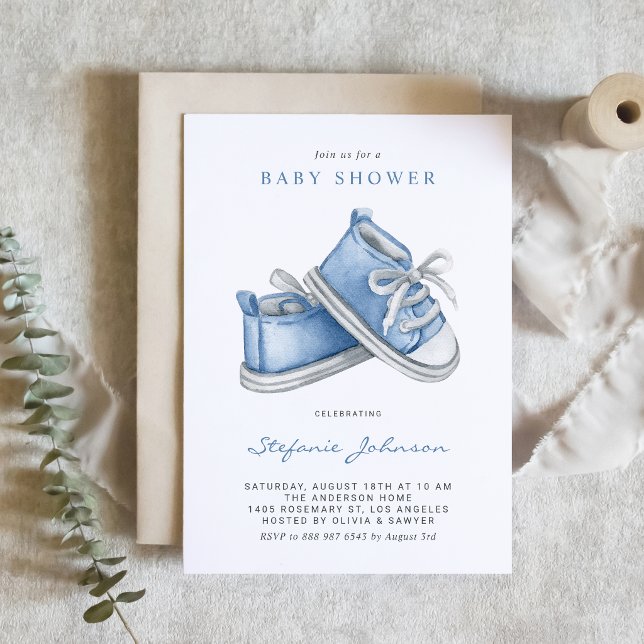 Convite de Chá de Bebê em Aquarela Azul QR Code (Blue baby booties and a QR code make this baby shower invitation sweet and convenient.)