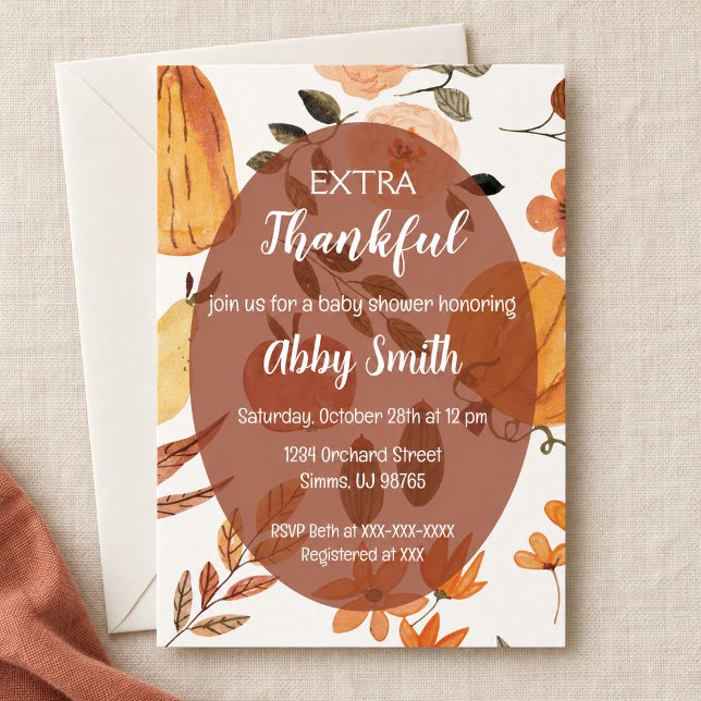 Convite de Chuvá de Bebê de Abóbora de Outono Extr (Extra Thankful Fall Pumpkin Baby Shower Invitation — centered front view)
