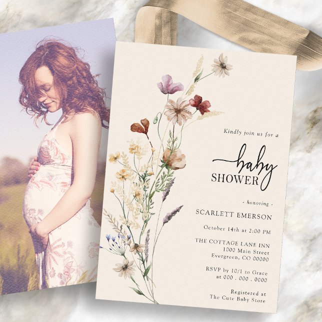 Convite de Chuvada de Bebê Floral Boho (Boho Wildflower Floral Baby Shower Invitation with photo on the back by Painted Paperie
)