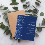Convite de confete azul de marinho de aniversário<br><div class="desc">Um moderno,  elegante e convite. Um fundo azul marinho decorado com confete azul. Personalize e adicione um nome e detalhes. Texto branco. 1 folha = 1 convite impresso de borda a borda.</div>