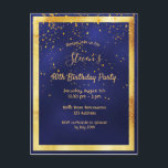 convite de confetti de ouro azul aniversário de 40<br><div class="desc">Na frente: Um cartão de convite de festas moderno e moderno para homens. Um fundo azul escuro,  azul marinho. A cor azul é irregular. Com um falso quadro de ouro e um confete de ouro,  letras coloridas de ouro. Modelos para informações sobre a sua parte. Fundo branco.</div>