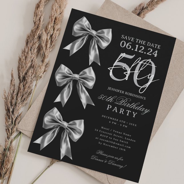 Convite de data de aniversário de 50 anos Coquette (Silver Coquette Bow Save Date 50th Birthday Black Invitation)