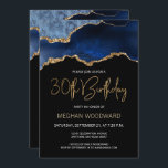 Convite de festas de Agate Dourado Azul<br><div class="desc">Este elegante convite para aniversário de 30 anos apresenta uma imagem de aquarela de um geode agado em tons de azul com realces de falso ouro. As palavras "aniversário de 30 anos" aparecem na falsa brilha dourada em letra decorativa moderna de escrita manual. Personalize-o com o nome do honroso em...</div>