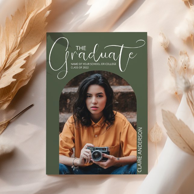 Convite de Formatura com Foto Arqueada de Graduado (Criador carregado)