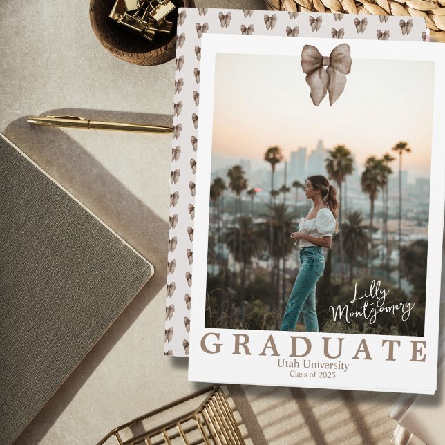 Convite de Formatura com Foto de Coquete Beige (Criador carregado)