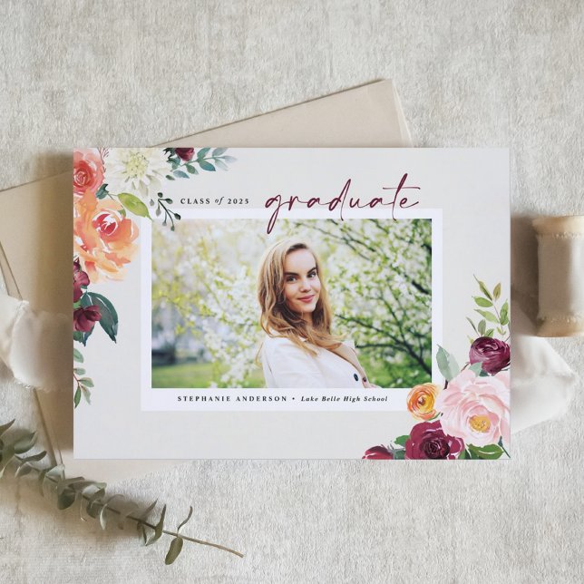 Convite de Formatura com Foto de Flores de Outono  (Announce your graduation with a customizable watercolor invitation featuring autumn floral designs.)