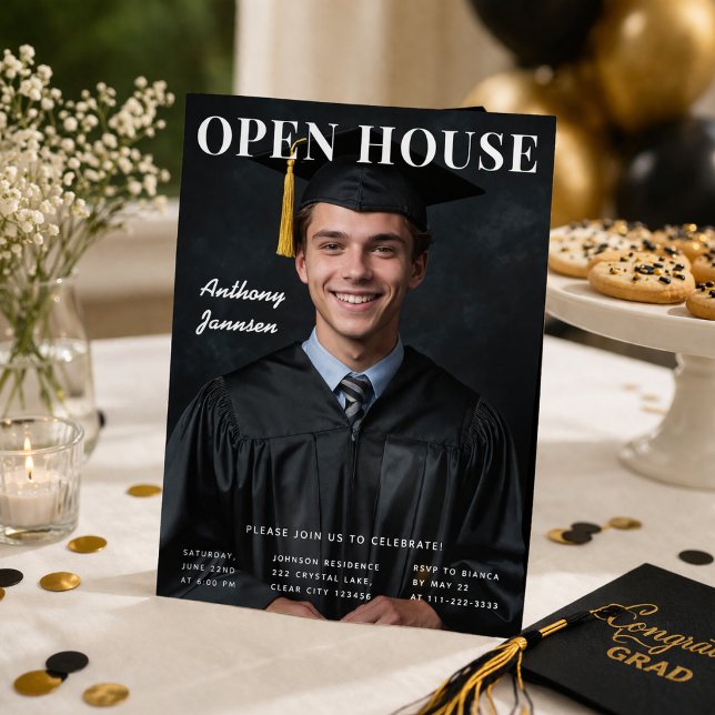 Convite de Fotos da Casa Aberta de Graduação (Graduation open house photo invitation styled for a warm and elegant celebration setup)