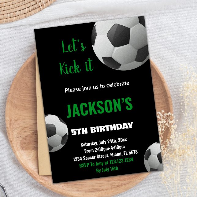 Convite de Futebol Verde de Bola Negra (Black Ball Green Text Soccer Invitation)
