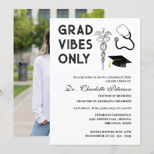 Convite de Graduação de Médico Personalizado Moder