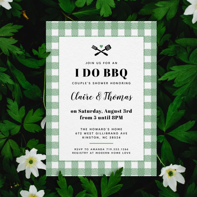 Convite de I Do BBQ com Toalha Xadrez Verde para P (Green and white sweet country gingham plaid I Do BBQ wedding party invitation )