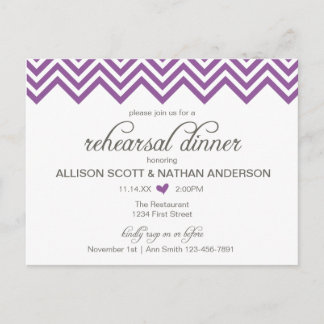 Convite de jantar de ensaio Chevron Roxo Postcard
