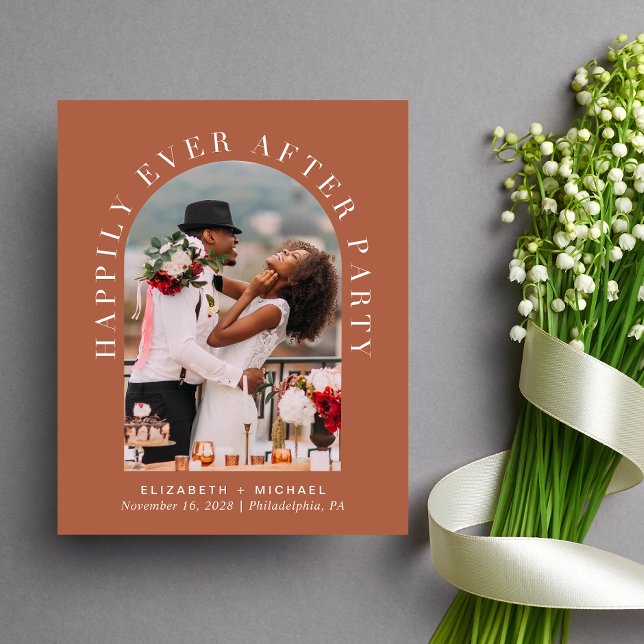 Convite de Recepção de Casamento de Foto de Terrac (Celebrate your love story with an invitation showcasing your favorite photo in an elegant arch frame)