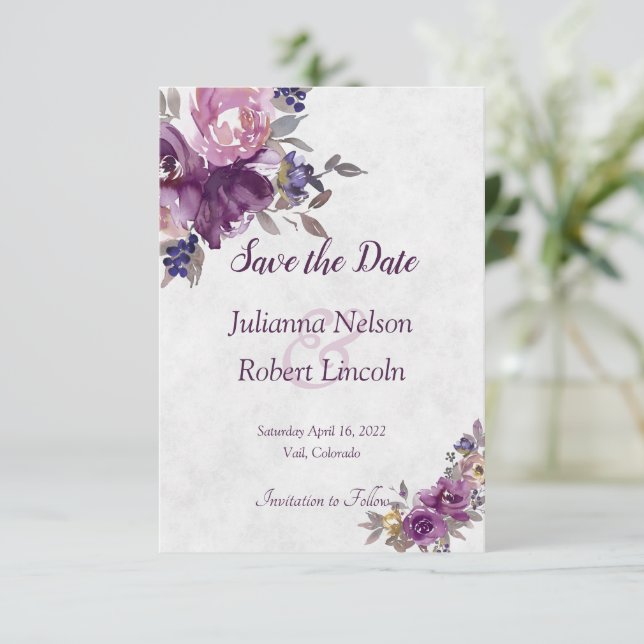 Convite de salva data floral em aquarela violeta (Em pé/Frente)