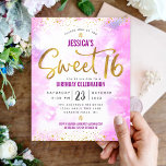 Convite de Script Dourado de Cores d'Água Cor  do<br><div class="desc">"Feliz Doce 16". Envie este convite de festas de orçamento estonteante, brilhante, giro, festivo, moderno, personalizado, personalizado para um evento a lembrar. Folha de ouro cintilante e minúsculos pontos brilhantes de confetti e script de tipografia sobrepõem um fundo de aquarela cor-de-rosa-mole. Personalize o texto personalizado com o nome da sua...</div>