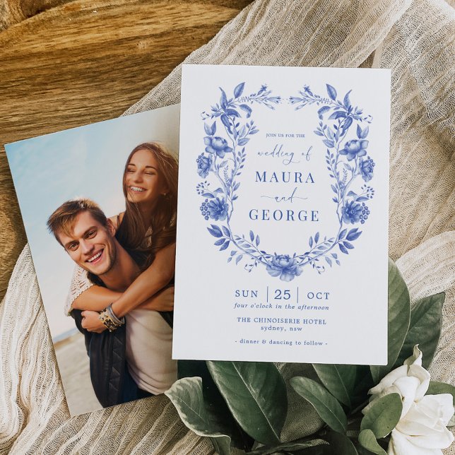 Convite Delft Blue Chinoiserie Floral Porcelain Casamento (Criador carregado)