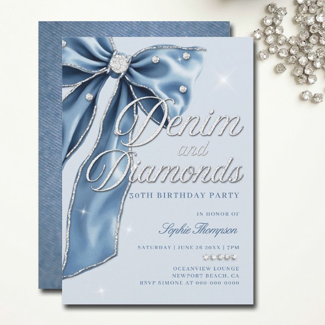 Convite Denim Diamantes Blue Arco Script aniversário de 30 (diamonds and denim party invitations bow 30th 50th sweet 16 elegant classy bling template)