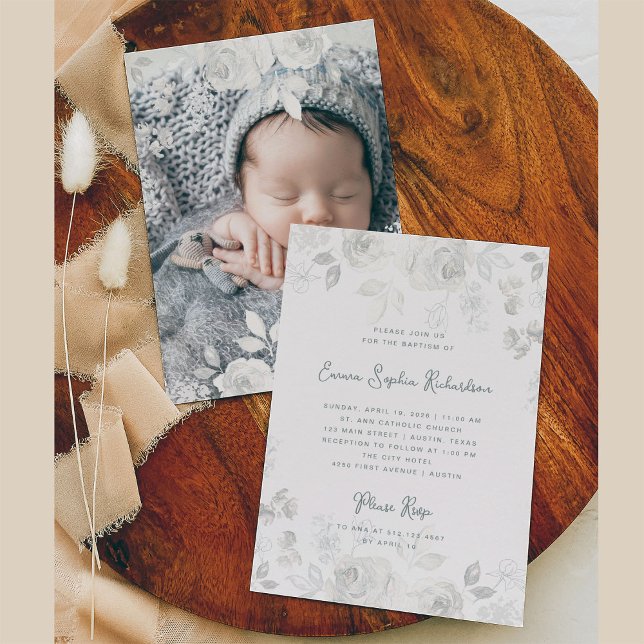 Convite Desenho Floral Doce | Batismo com Fotografia de vo (A sweet, neutral Baptism invitation with elegant sketched flowers with a photo back)