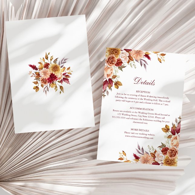 Convite Detalhes do Casamento Floral de Terra Laranja Quei (Burnt Orange Terracotta Floral Wedding Details Invitation on a sunny neutral dry palm leaf.)