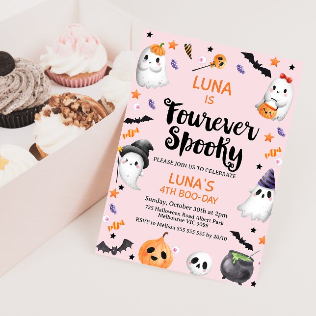 Convite Dia das Bruxas Rosa Fouern Spooky 4º aniversário (Pink Halloween Fourever Spooky 4th Birthday Invitation, Pastel Halloween 4th Birthday Invite, Curly)