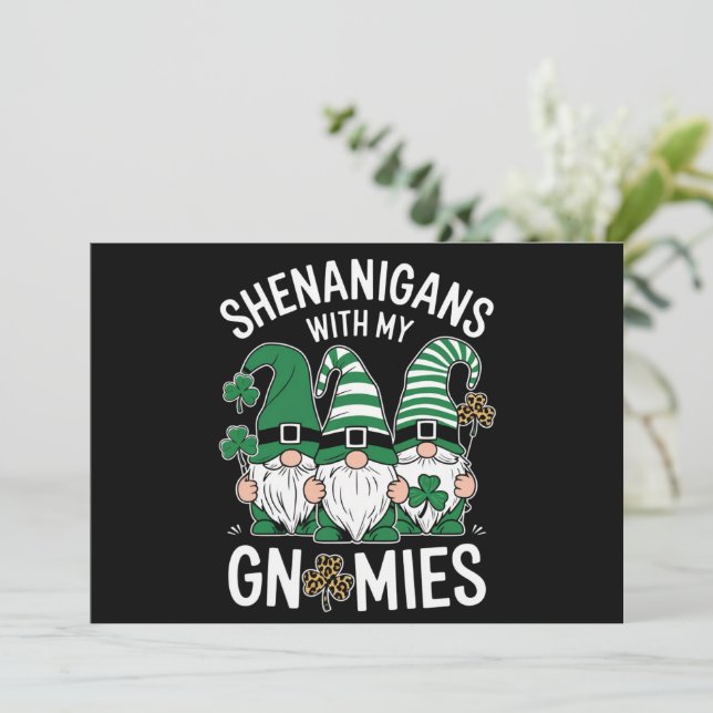 Convite Dia de São Patrício Lucky Shamrock Leopard Gnomos (Em pé/Frente)